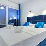 L&a Luxury Villa