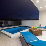 L&a Luxury Vodice