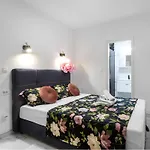 L&a Luxury Villa *