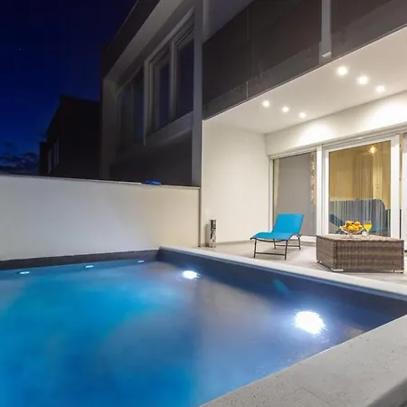L&a Luxury Villa